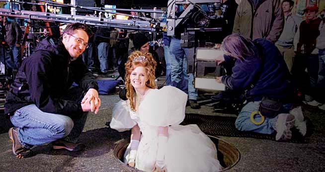 American University alum Barry Josephson with actress Amy Adams on the set of Enchanted, a film produced by Josephson.&nbsp;