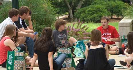 Incoming students discuss with their orientation leaders on how they can be proactive about being green on- and off-campus