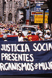 Picture of a women's rights march in El Salvador