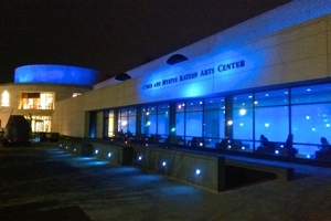 Katzen center lit up blue for Autism