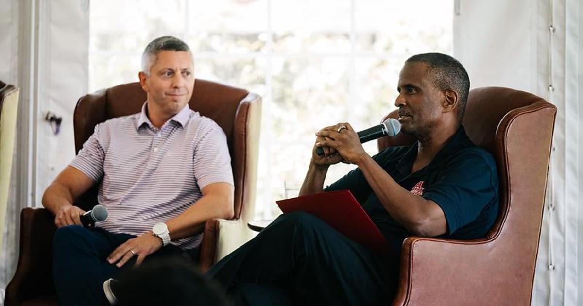 David Aldridge speaks at Airlie Brunch.