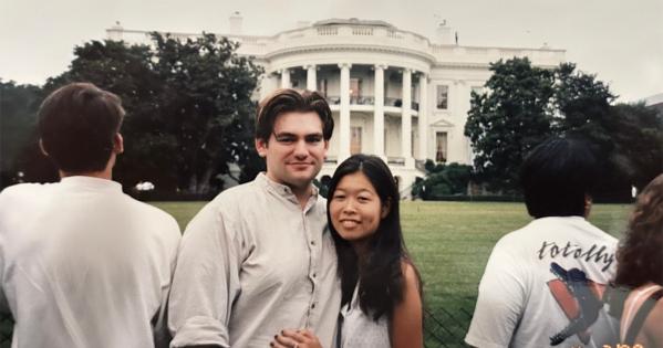 Sweethearts Josh and Junko in front of the White House during their time as AU students