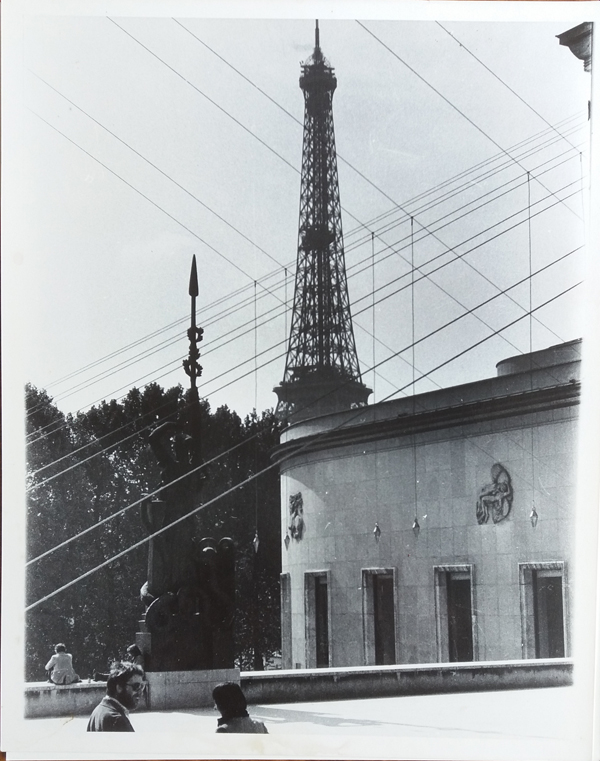 Yuri Schwebler, Dix Xwith view of the Eiffel Tower, 1977.