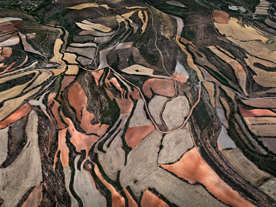 Edward Burtynsky, Dryland Farming #24, Monegros County, Aragon, Spain, 2010