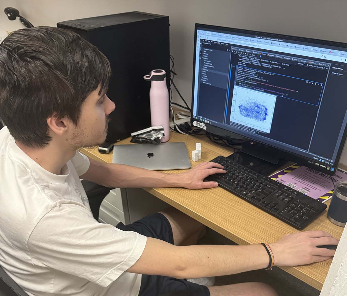 Jason Blackmer in the Laubach Lab