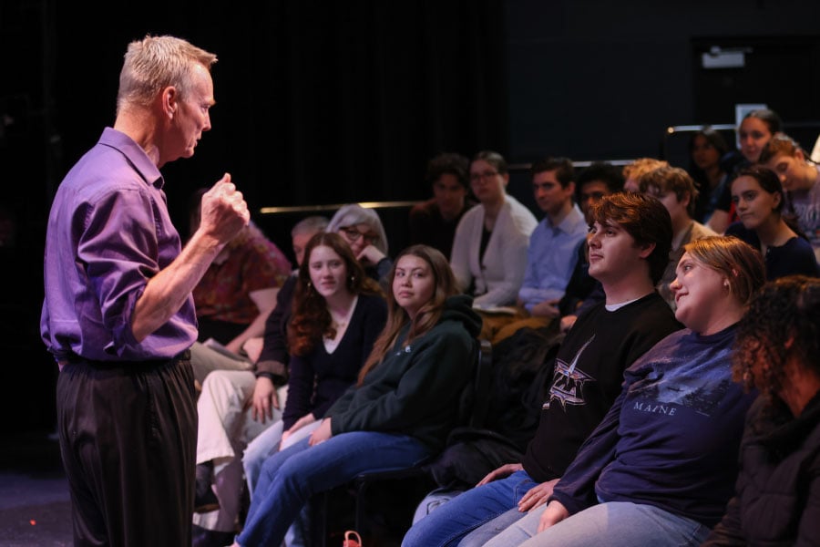 Bill Irwin discusses a life in the theatre with theatre students.