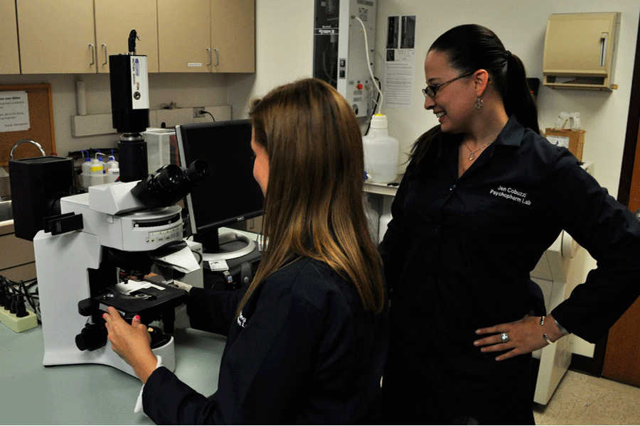 Heather King and Jennifer Cobuzzi of the Psychopharmacology Lab