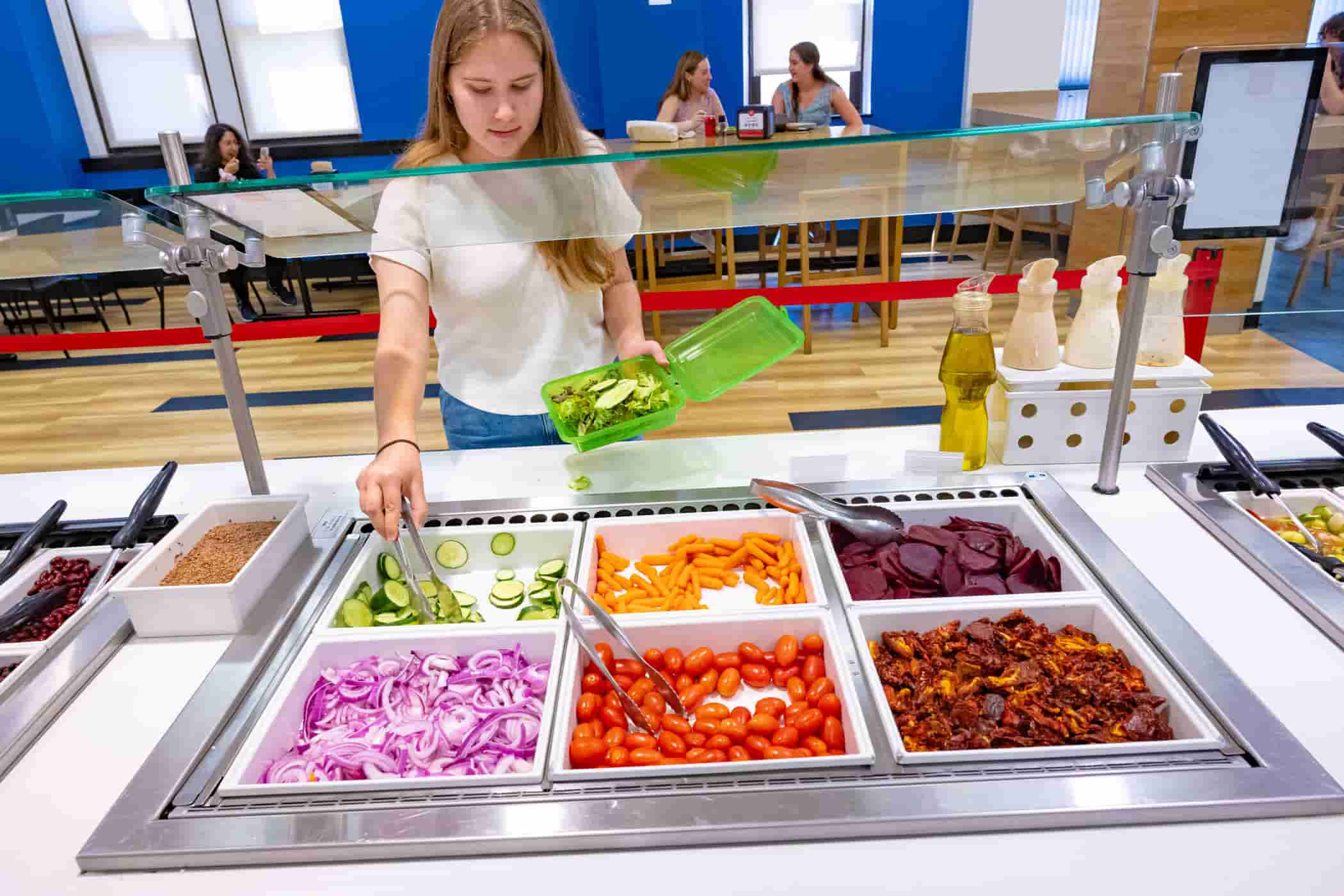 Dining halls switch to reusable to-go boxes