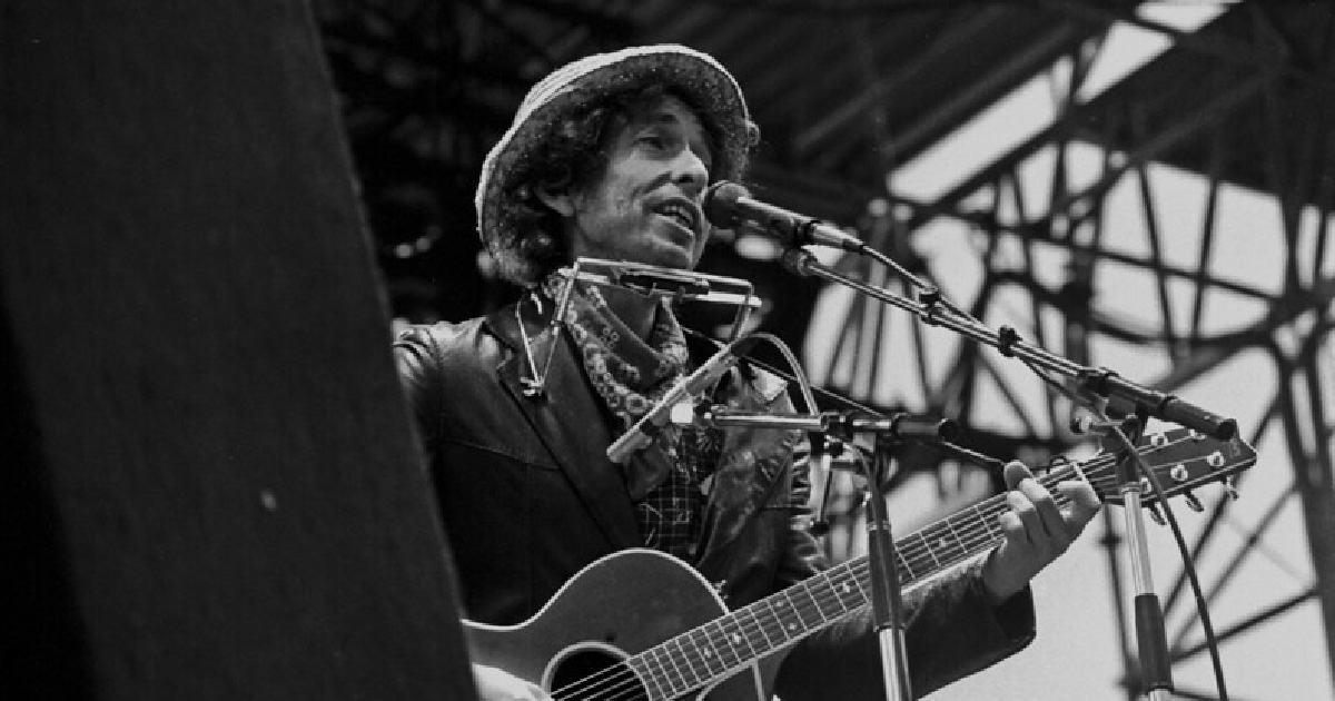 how much is bob dylan worth - Ilustrasi 2