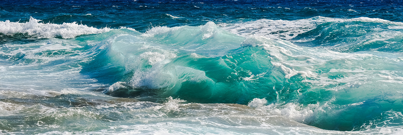ocean wave breaking