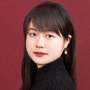 Silvia Kim headshot.