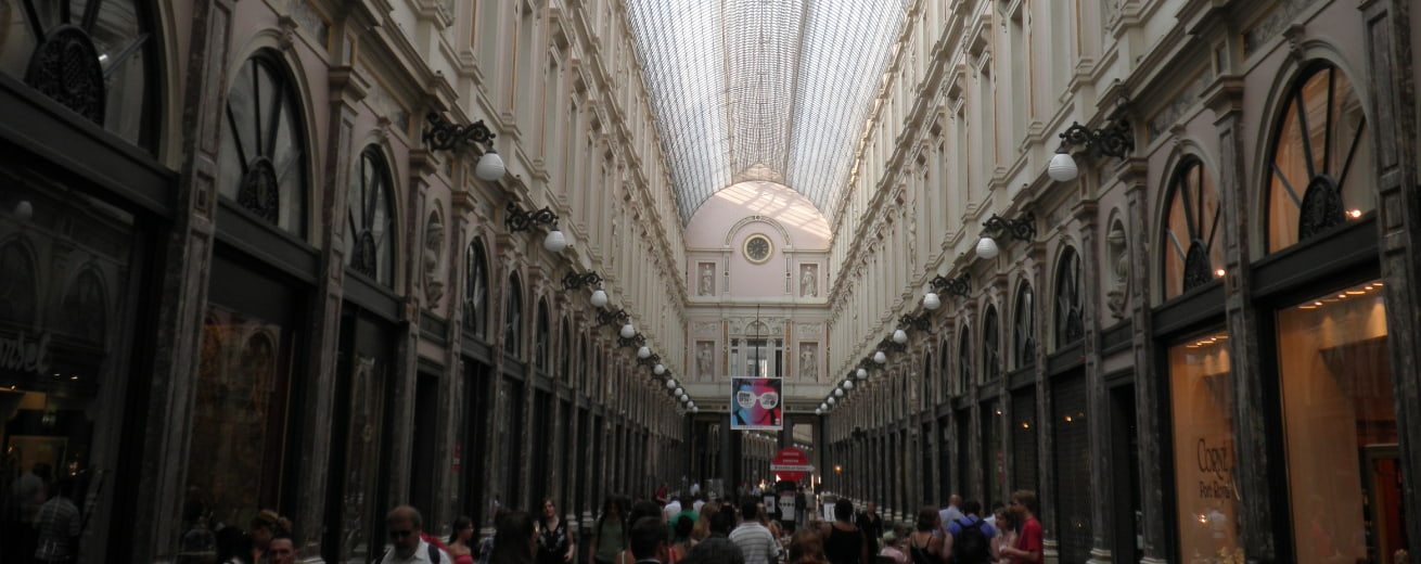 A busy street in the evening in Brussels