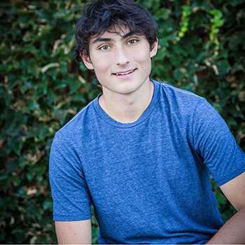 Tom Snyder_350 Tom Snyder