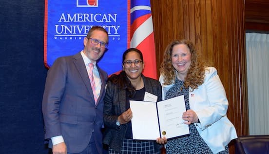 Nabina Liebow receives faculty award