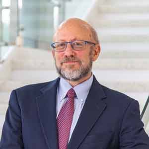 Photograph of Robert Dinerstein