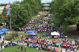 Student Involvement Fair on the Quad